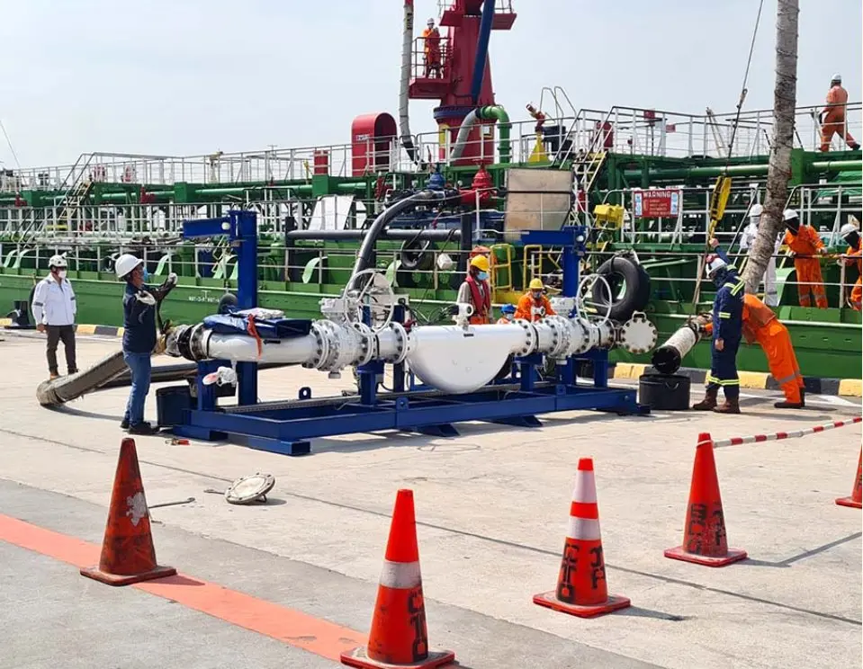 Master-meter package being positioned at a terminal